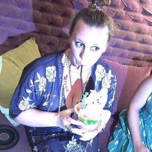 Meet your Posher, Alexandra